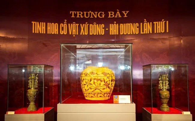 Trưng bày “Tinh hoa cổ vật Xứ Đông” và công bố bảo vật Quốc gia Chum gốm hoa nâu Hiệp An thời Trần ( 20/10/2024)
